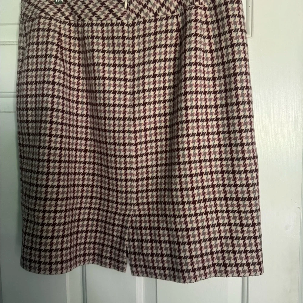 Chadwicks Women’s Houndstooth Skirt Suit. Wool blend, Fall Colors - Picture 7 of 12